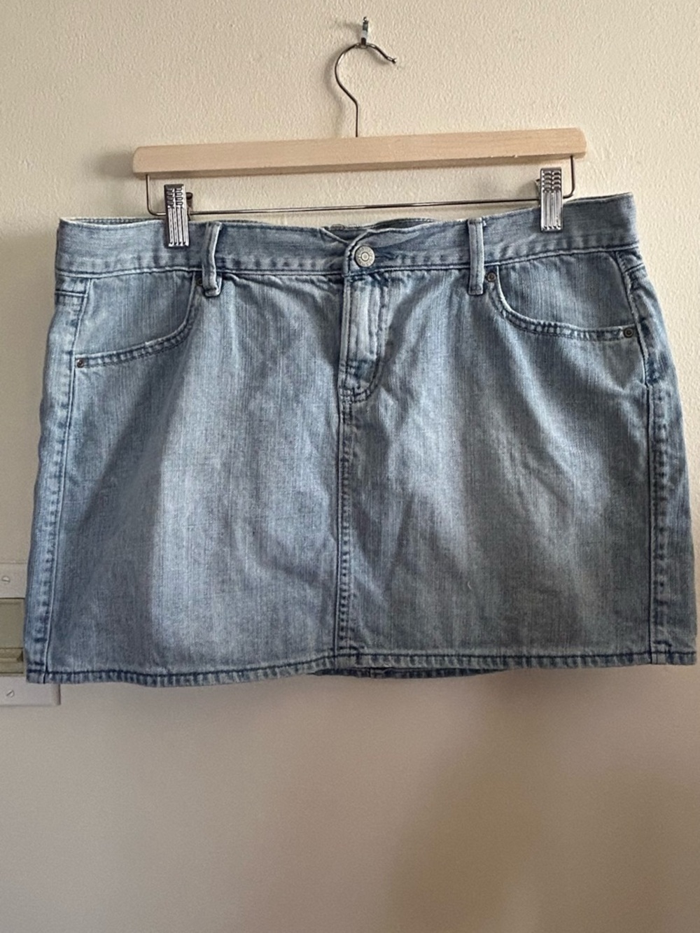 Old Navy Light Wash Denim Mini Skirt Size 14